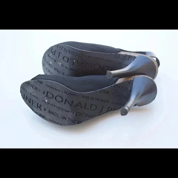 Donald J. Pliner Gussy open toe booties - Picture 7 of 8